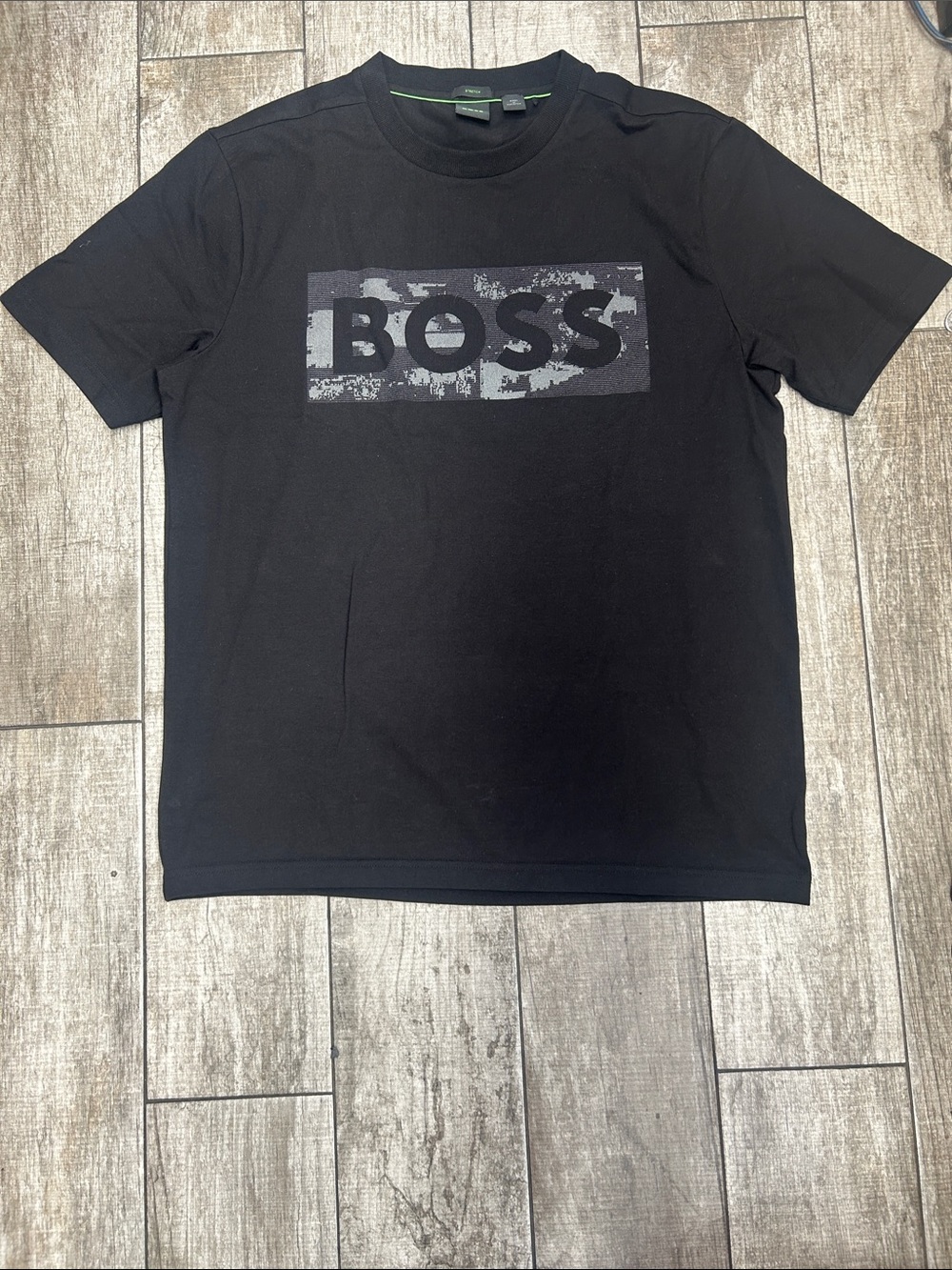 100% Authentic BOSS by Hugo Boss Men’s Black Graphic Logo Short Sleeve Tee Large